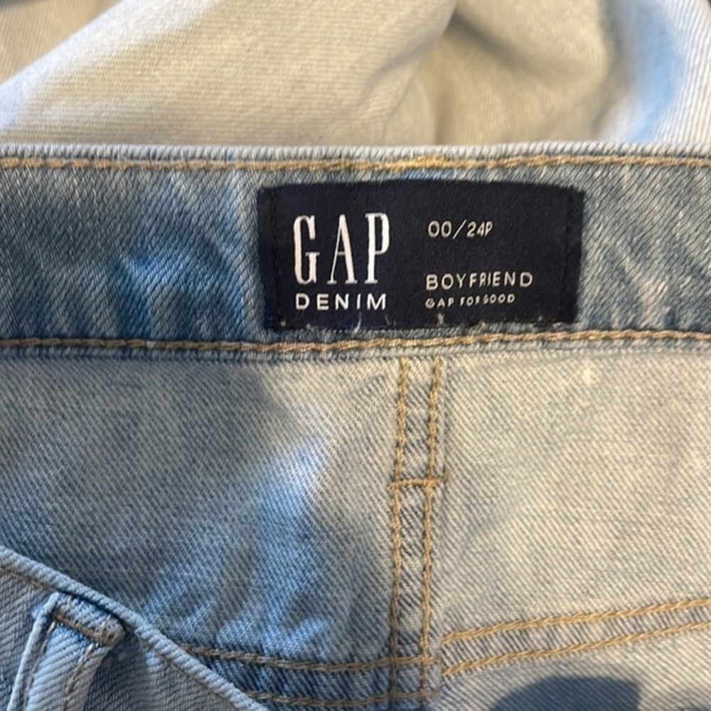 Gap Light Wash Distressed Boyfriend Jeans 00 / 24P - Picture 11 of 11